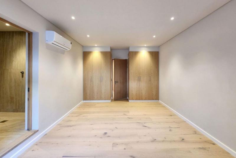 5 Bedroom Property for Sale in Camps Bay Western Cape